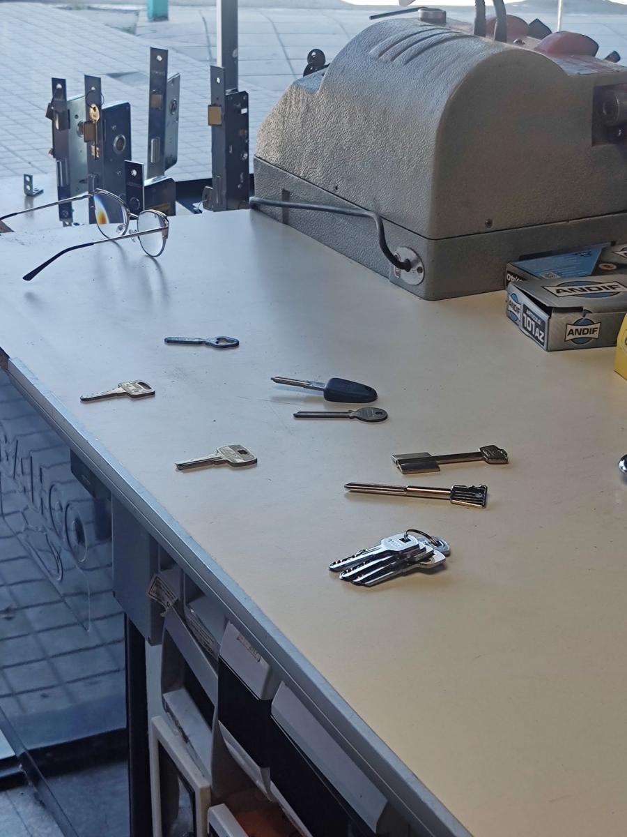Materiales para el aprendizaje - Curso de cerrajería para mujeres dictado en nuestro local.